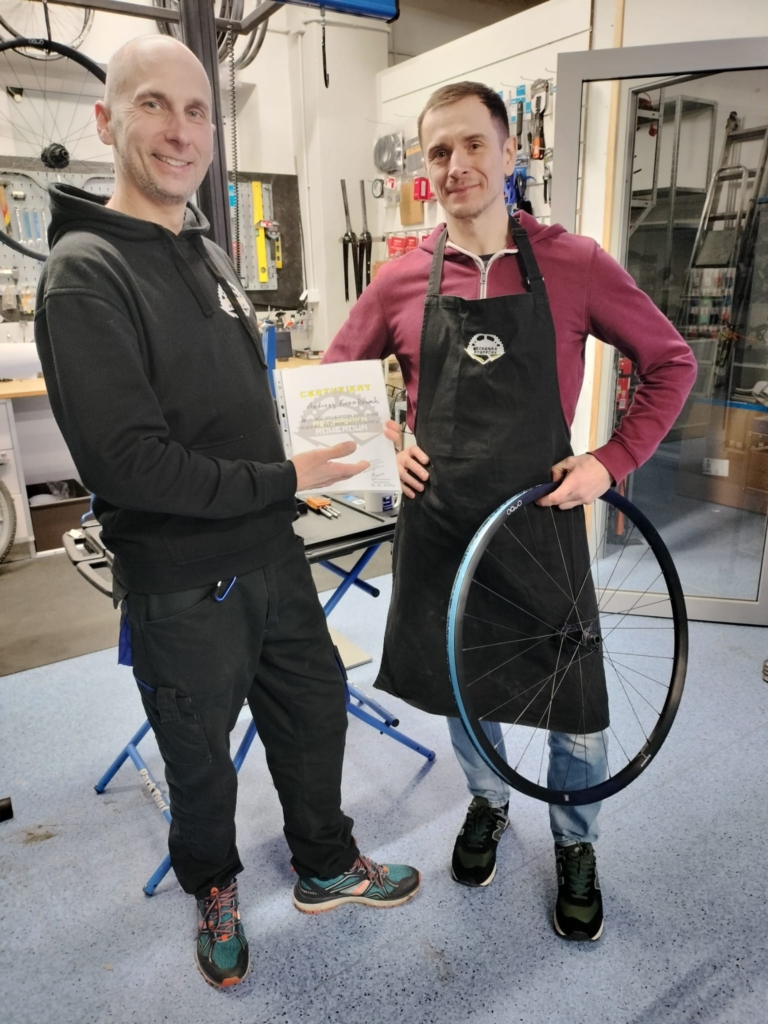 Kursy Mechanik Rowerowy KALENDARZ 26/27R. Sklep rowerowy - Naprawa i serwis rowerów Banino - Lewandowski