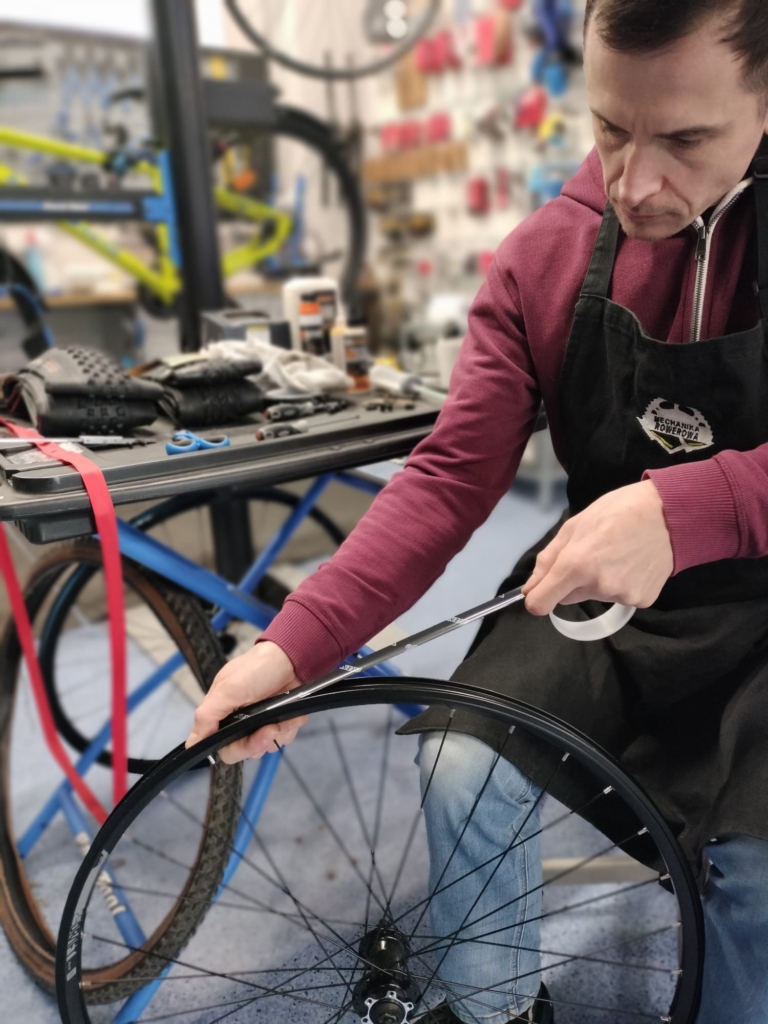 Kursy Mechanik Rowerowy KALENDARZ 26/27R. Sklep rowerowy - Naprawa i serwis rowerów Banino - Lewandowski