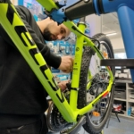 Kurs Mechanika Rowerowego – 5 dni, które zmienią podejście do roweru Czym jest kurs mechanika rowerowego Sklep rowerowy - Naprawa i serwis rowerów Banino - Lewandowski