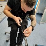 Kurs Mechanika Rowerowego – 5 dni, które zmienią podejście do roweru Czym jest kurs mechanika rowerowego Sklep rowerowy - Naprawa i serwis rowerów Banino - Lewandowski